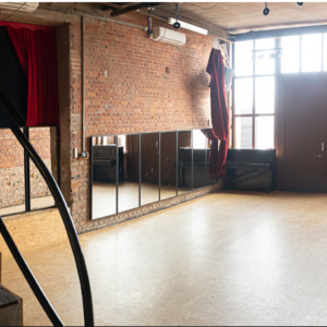 Entrepot local d'activite 243m2 avec bureaux climatises et douches - Espace B1 Batiment Junkers Strasbourg Meinau
