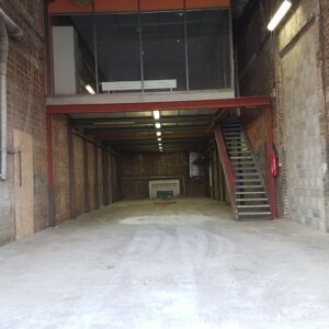 Entrepot local d'activite 250m2 hauteur 12m avec porte sectionnelle et bureaux - Espace C Batiment Junkers Strasbourg Meinau
