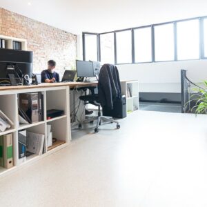 Plateau de bureau professionnel 39m2 au 1er etage lumineux - Espace BU08 Batiment Junkers Strasbourg Meinau